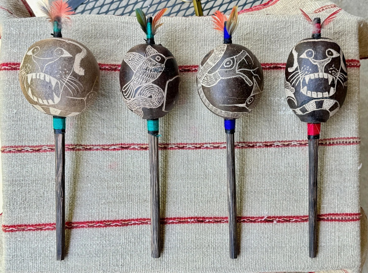 Giới thiệu về rattle và cách sử dụng trong thực hành shaman